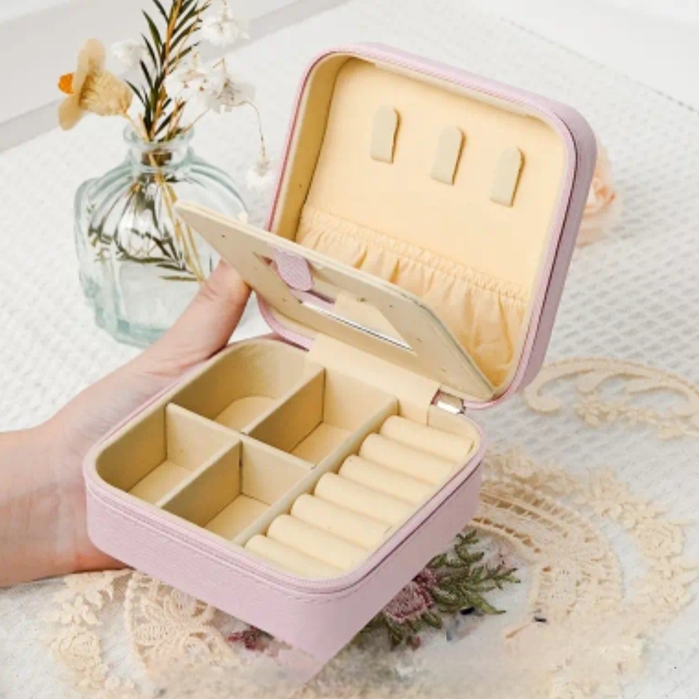 🌍Pink Travel Jewelry Organizer Box NWT